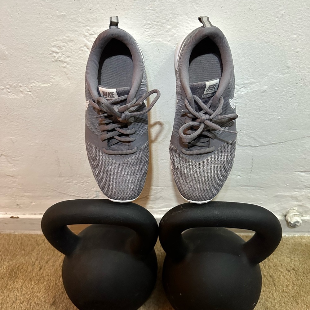Nike Women's Flex Experience - Rn 7 Wolf Grey / White Cool